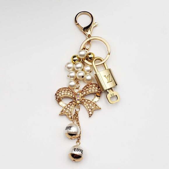 100% Auth Louis Vuitton Lock & Key with unbranded Bagcharm, Keycharm, Keychain - Picture 1 of 8